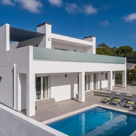 Vale Do Garrao Sleeps 6 Pool Air Con Wifi Villa