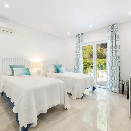 Villa Vale Do Garrao Sleeps 6 Pool Air Con Wifi